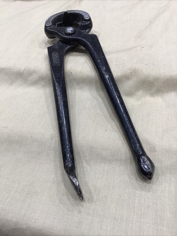 Whale Pincers 8”