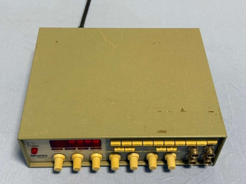 Heathkit Educational Systems Function Generator Model ETI-7020