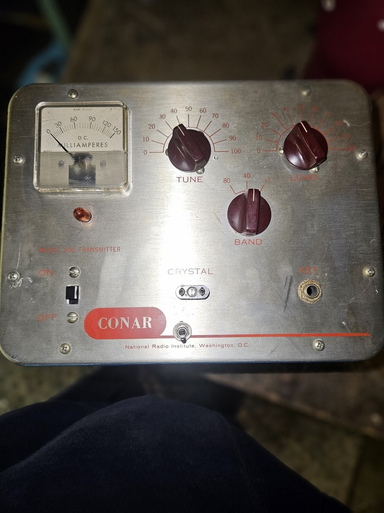 CONAR Model 400 Ham Radio Transmitter Blue Silver Tune Band Controls Meter