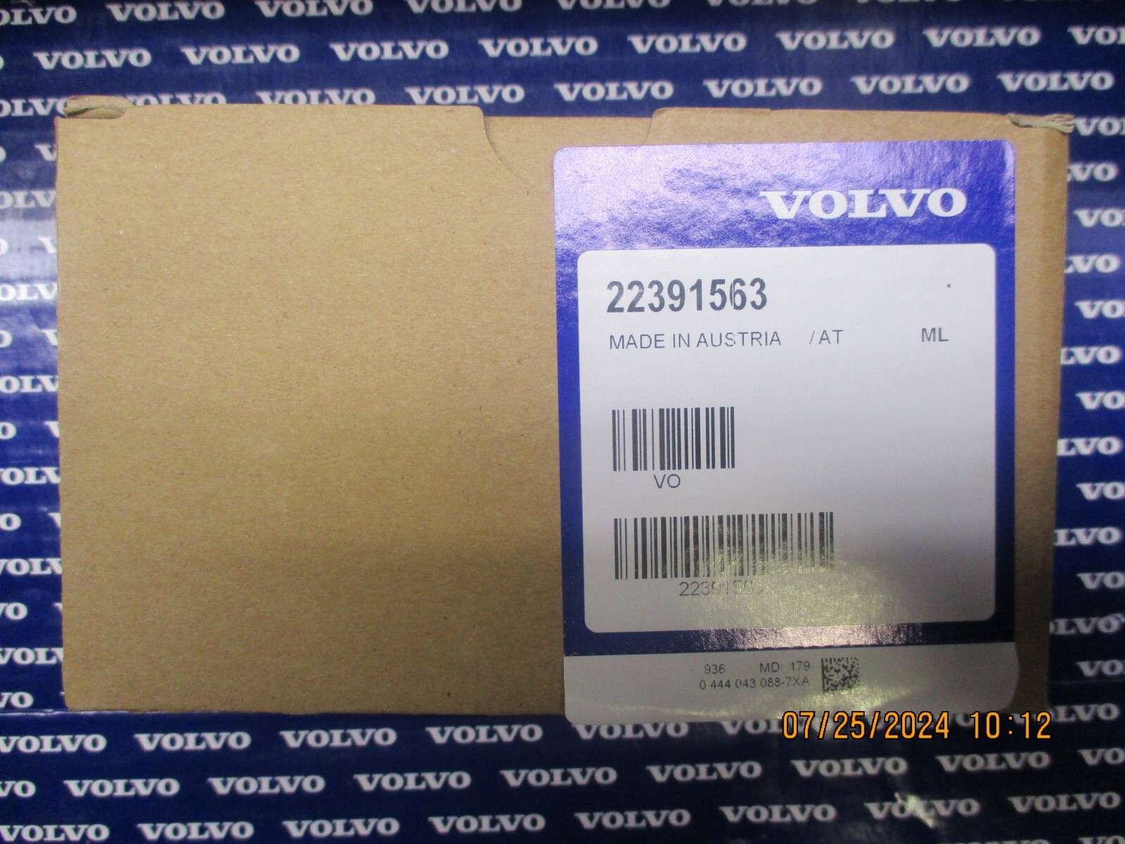 NEW 100% Genuine OEM Volvo Mack DEF Dosing Unit 22391563 22391565