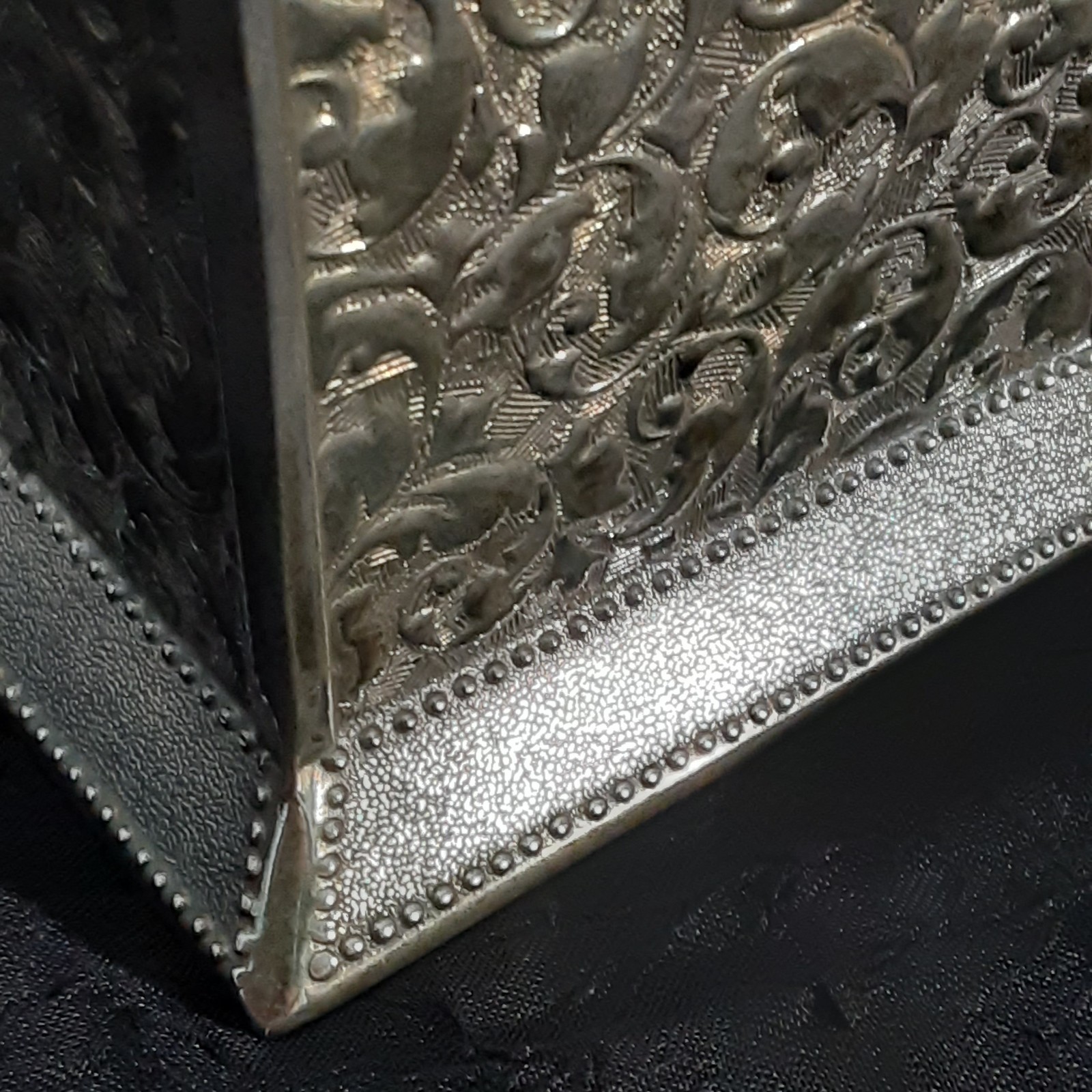 VTG Silver Plate Embossed Pen Pencil Stand Holder Square International Silver 4"