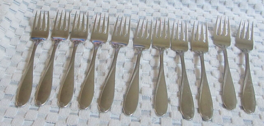 43 PC Oneida Camber Cresta Windswept Scroll Glossy Stainless Flatware