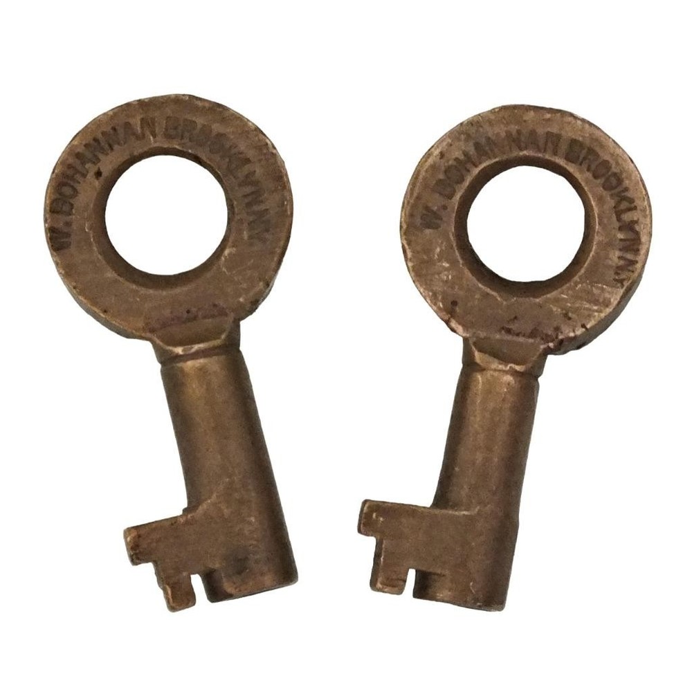 W. BOHANNAN SMALL TINY Brass Keys x 2 - Under 1" - Brooklyn, NY - ref.k67