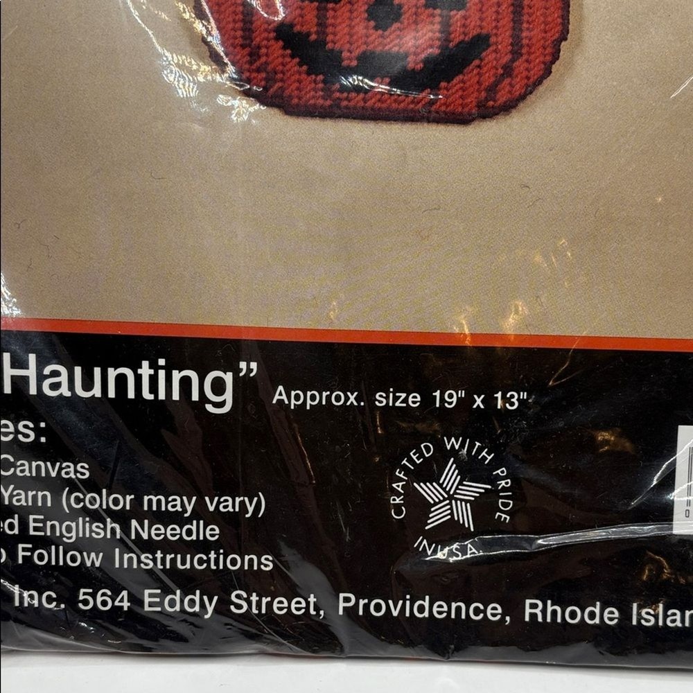 Hobby Kraft 'Happy Haunting' Plastic Canvas Kit