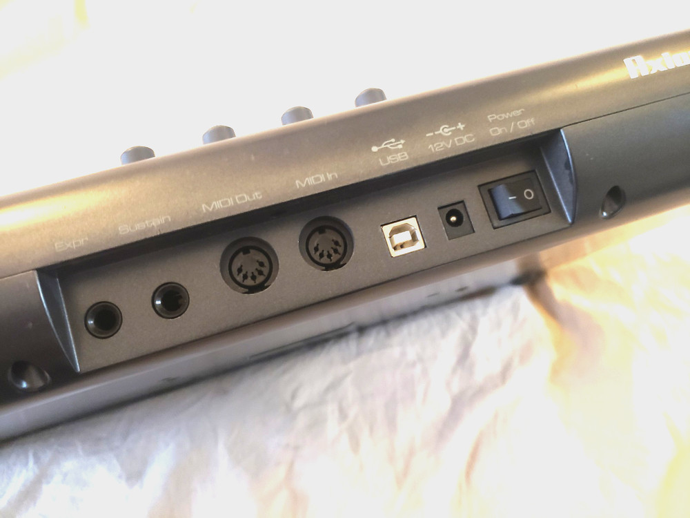 M-AUDIO AXIOM 25 USB MIDI Keyboard Controller