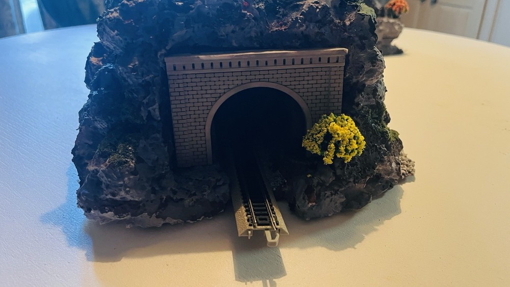 N Scale Mountain Scenery Layout