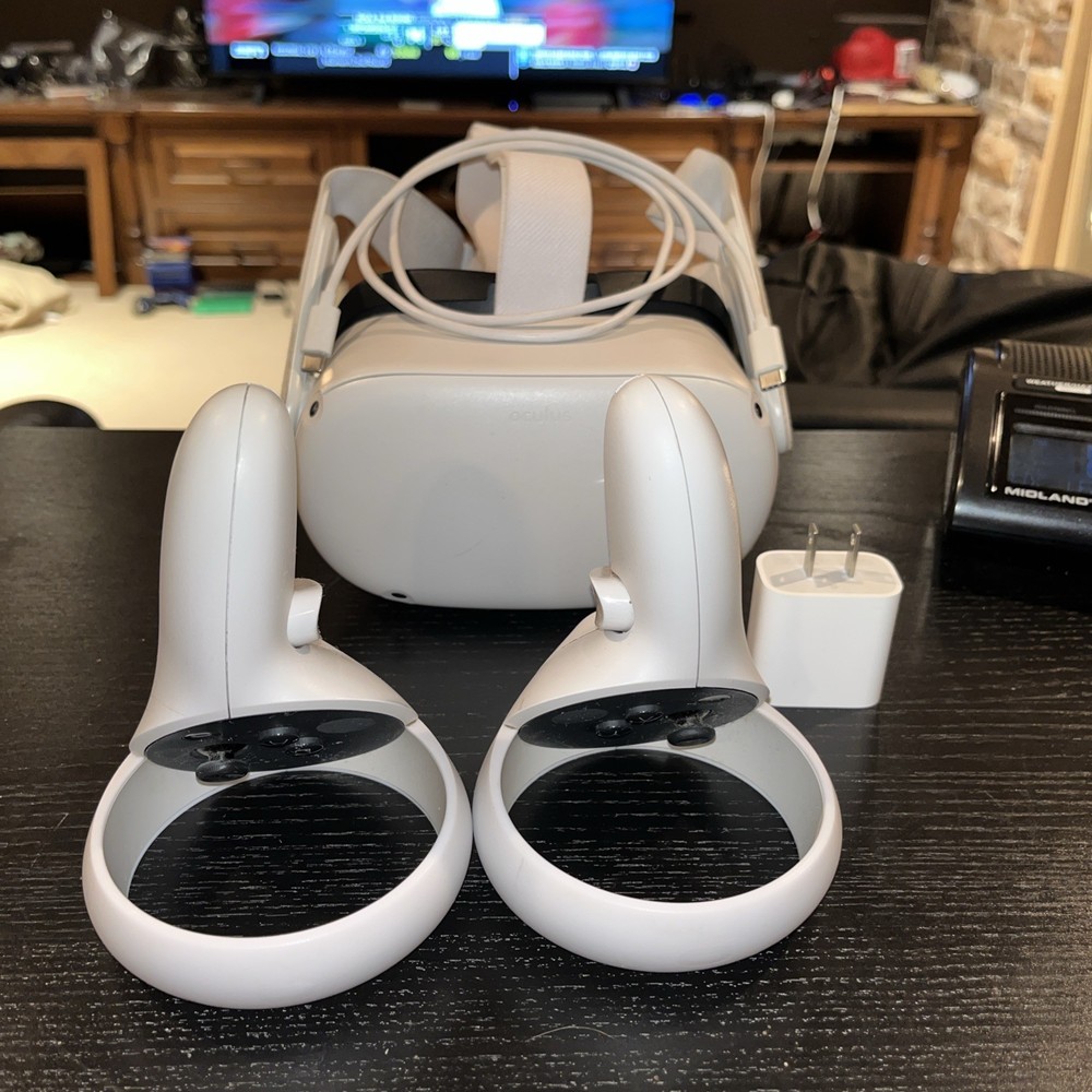 Oculus Meta Question 2 VR Headset With Charger 256GB