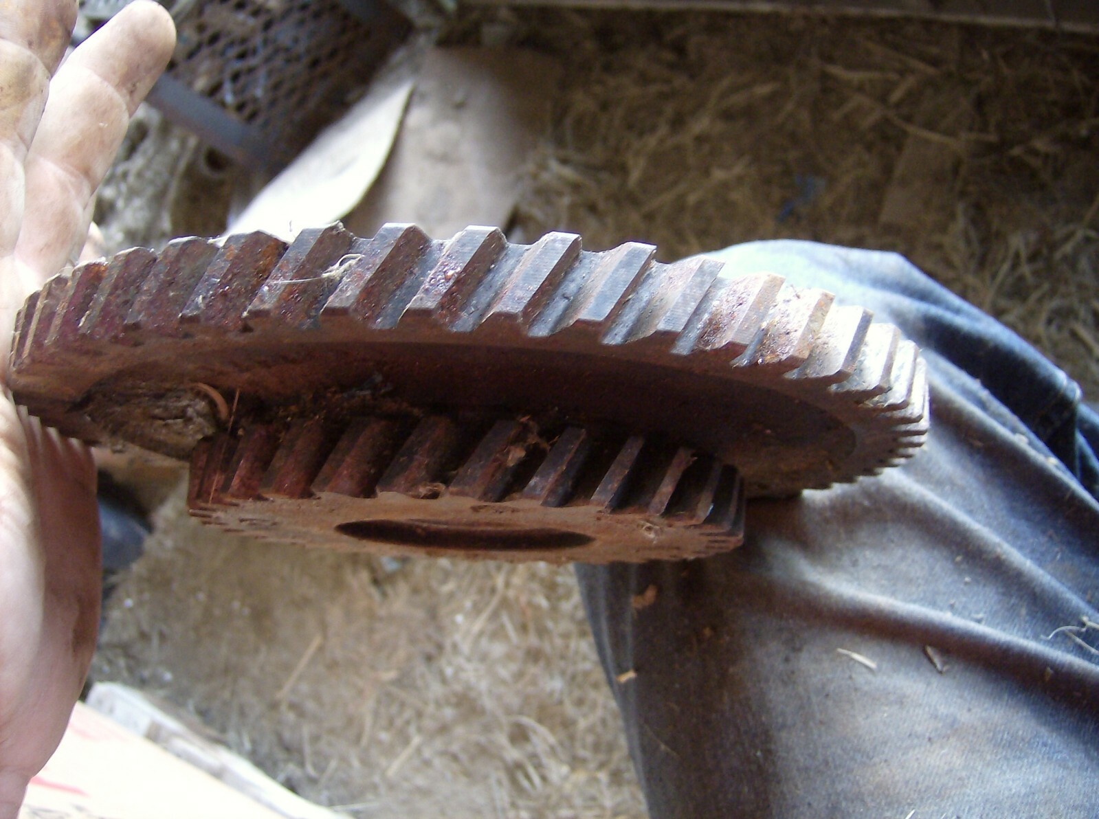 GENUINE JOHN DEERE R20672R DOUBLE GEAR