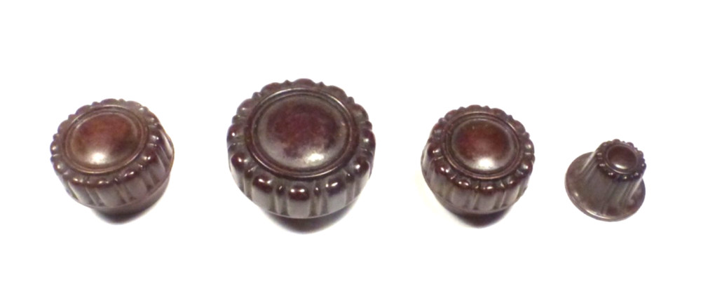 vintage PHILCO 90 CATHEDRAL:   3 ROSETTE  BAKELITE PUSH-ON KNOBS & 1 SMALL KNOB