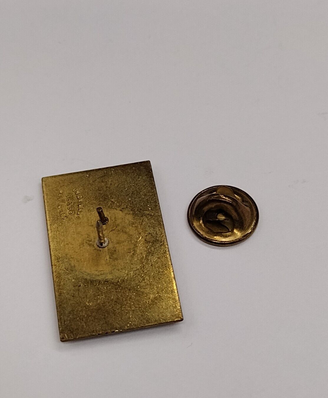 DAYCO !SO 9001 Registered Lapel Pin