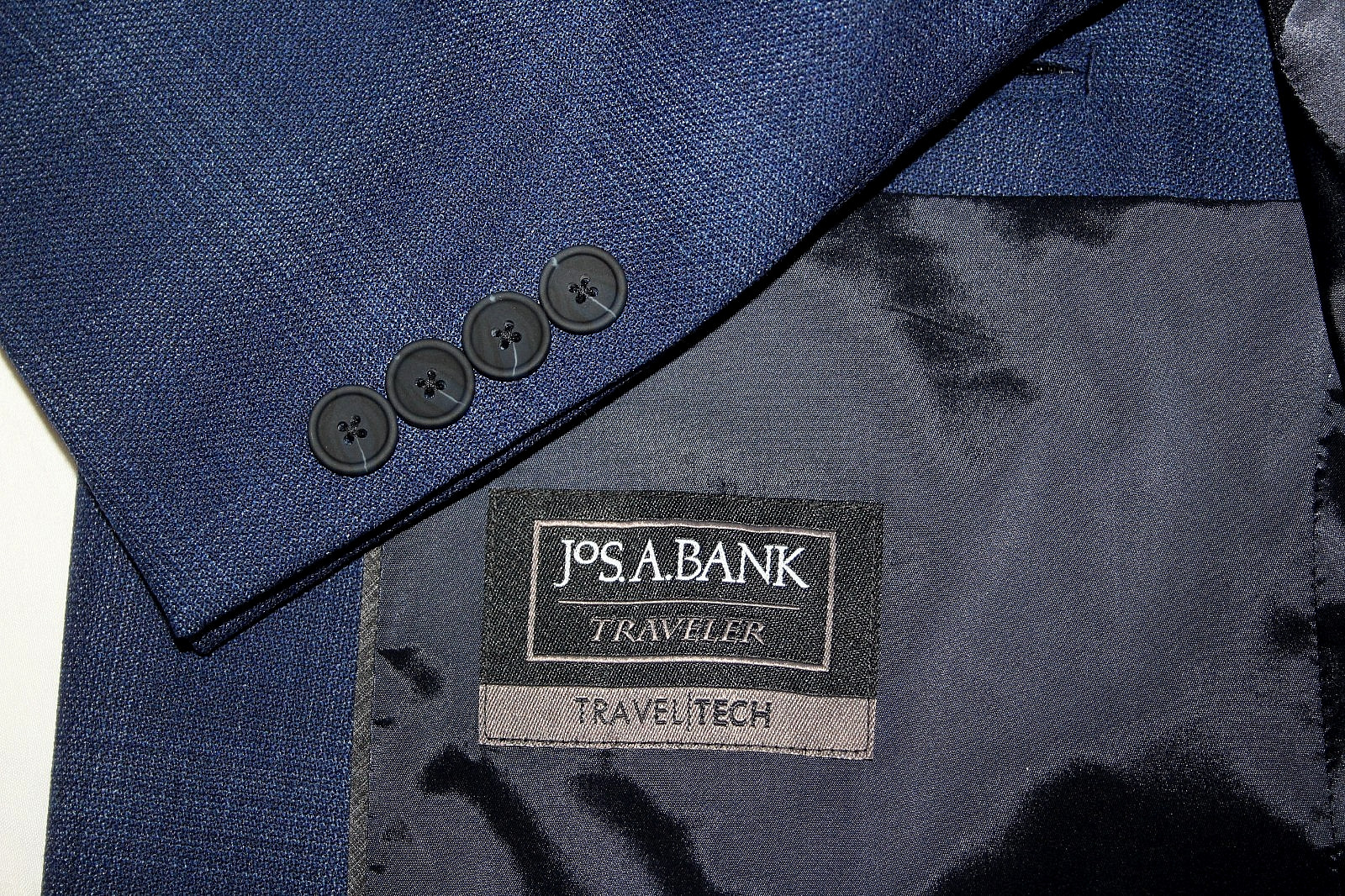 JOS A BANK 44S Traveler Blue Plaid Tailored Fit 2-Button Sport Coat