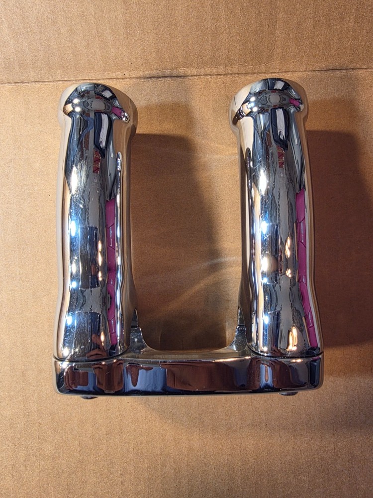 Genuine Harley Davidson 1" Handlebar Chrome Pullback Risers Clamp Bar Shield