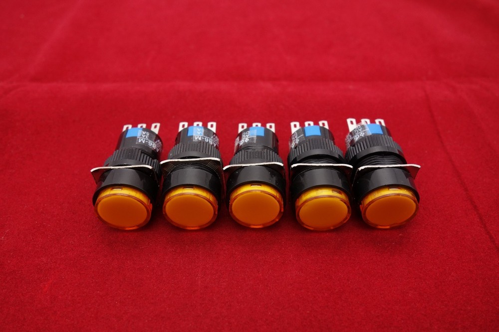 5PCS 16MM YELLOW ROUND Maintained Latching PUSH BUTTON SWITCH 3 PINS 250V 3A