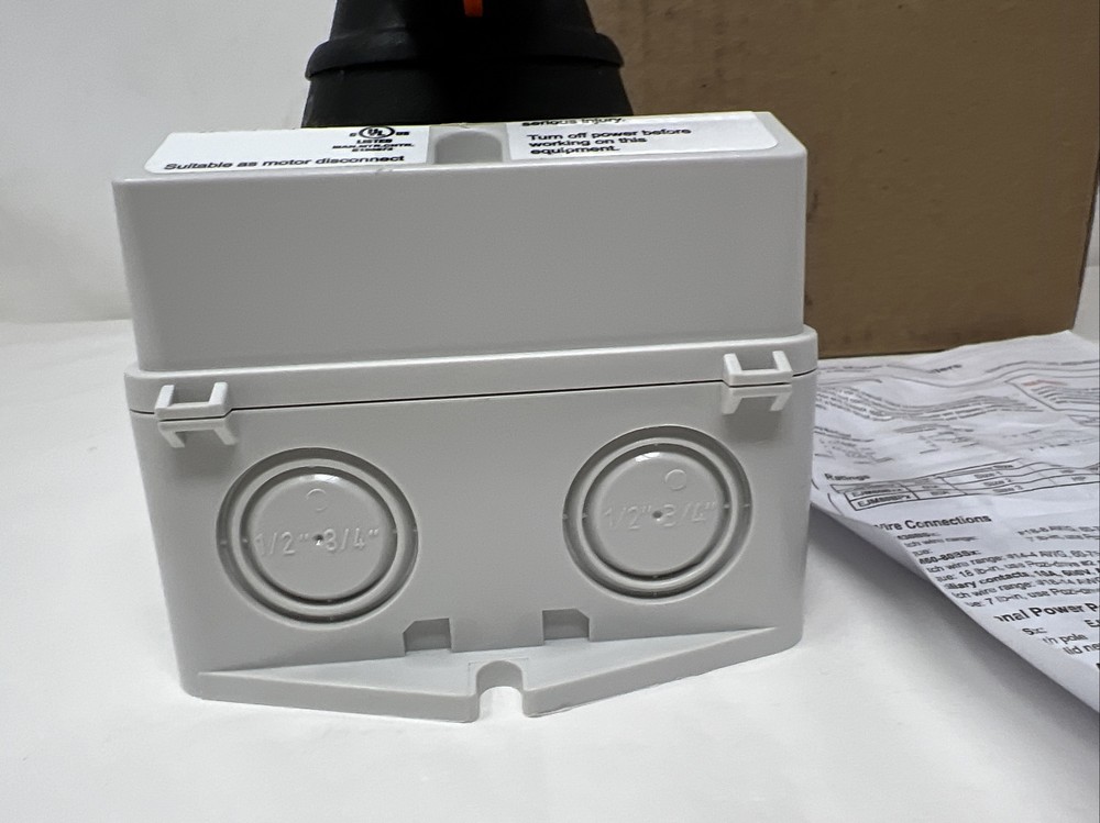 Mersen Enclosed Disconnect Switch EJM30BS0 40A 600V NEMA 4x, 12