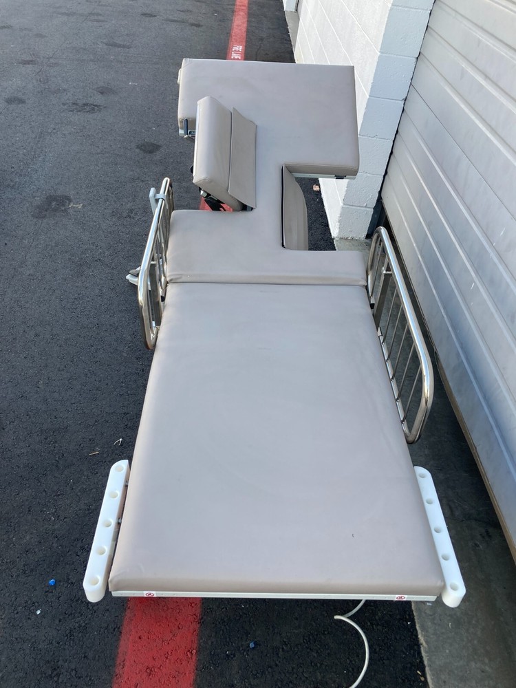 MPI Echo Table| New Upholstery | Aimcardio.com