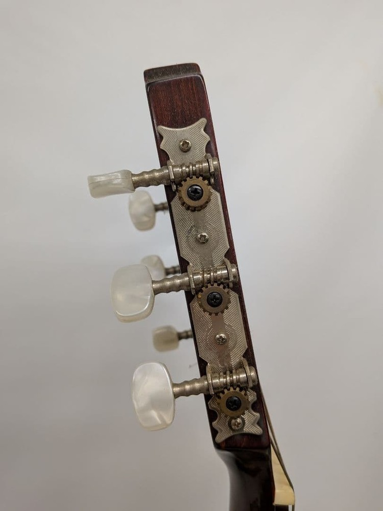 Hora Classical Guitar 3/4 Acoustic With Solid Spruce Top Maple Back