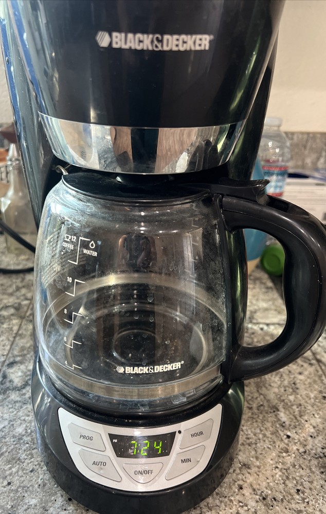 BLACK DECKER 12-Cup Programmable Coffeemaker CM1160B- USED TESTED