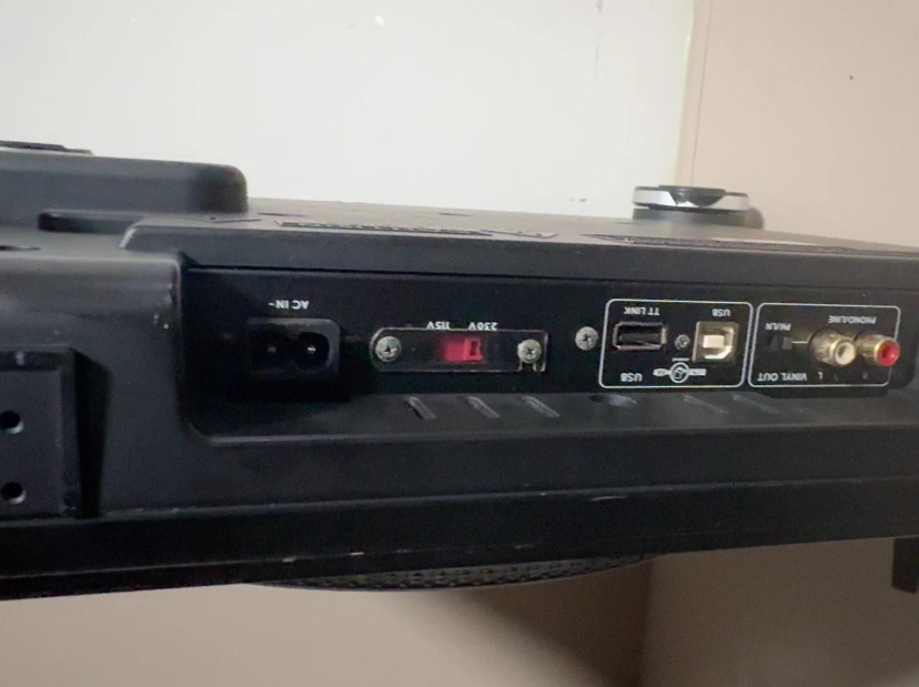 1pcs Reloop RP8000 DJ Turntable