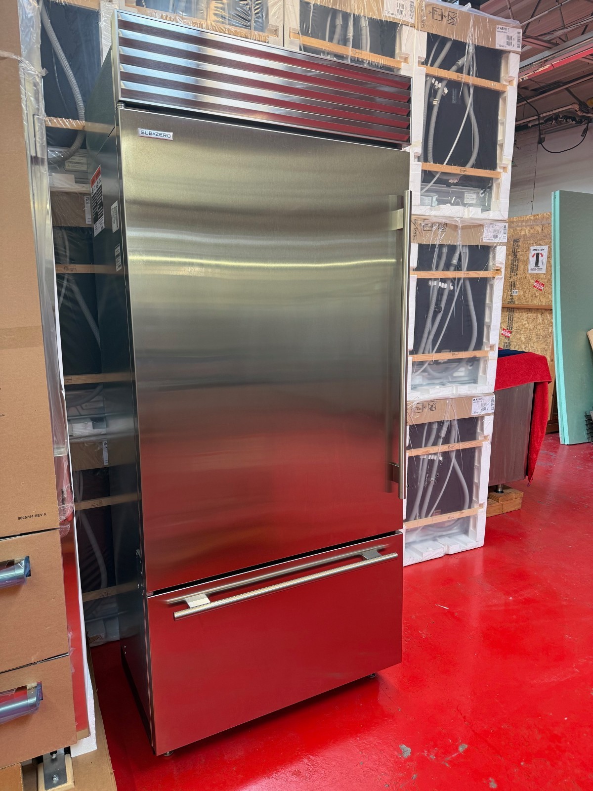 36” Subzero Refrigerator With Bottom Freezer CL3650USTL (New 2024)