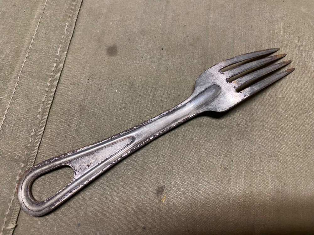 ORIGINAL WWII US ARMY MESS KIT FORK UTENSIL