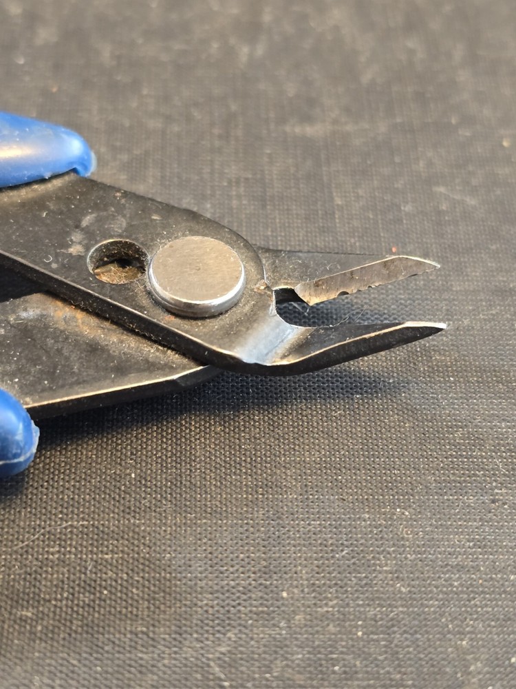 The Bead Smith Knot Cutter 5" Thread and Wire Cutting Tool with Spring