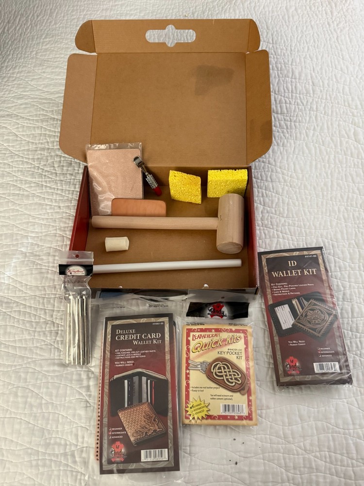 Tandy Leathercraft Basic Kit w/ 3 Projects Tools Manual Mallet Stamps SOLD AS IS