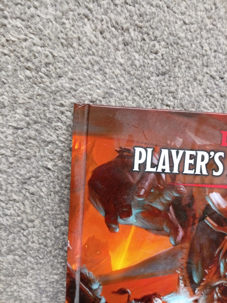 Dungeons And Dragons 5th Edition. Players Handbook.