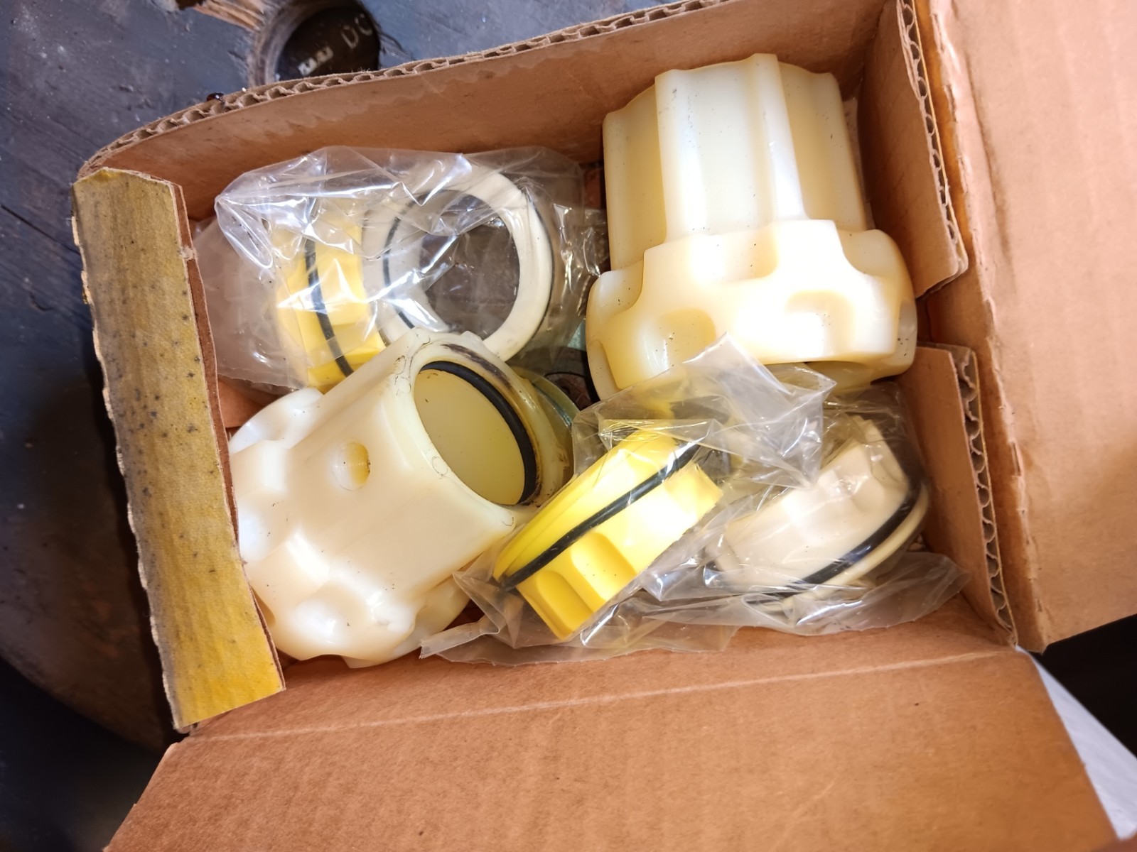 New Drum Brake S-Cam Bushing Kit Euclid E-1357 Same as Batco 08-1300