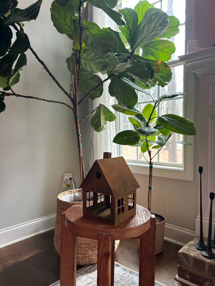 Rusty Vintage Style Lantern House
