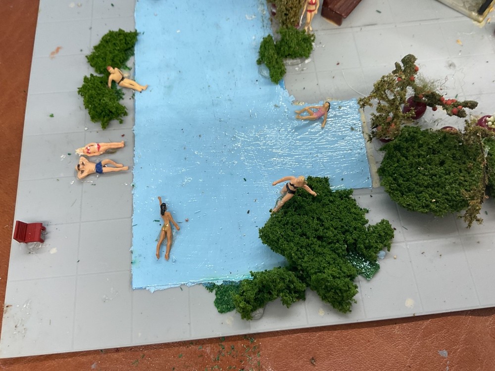 POOL PARTY, PEOPLE , EXTRAS