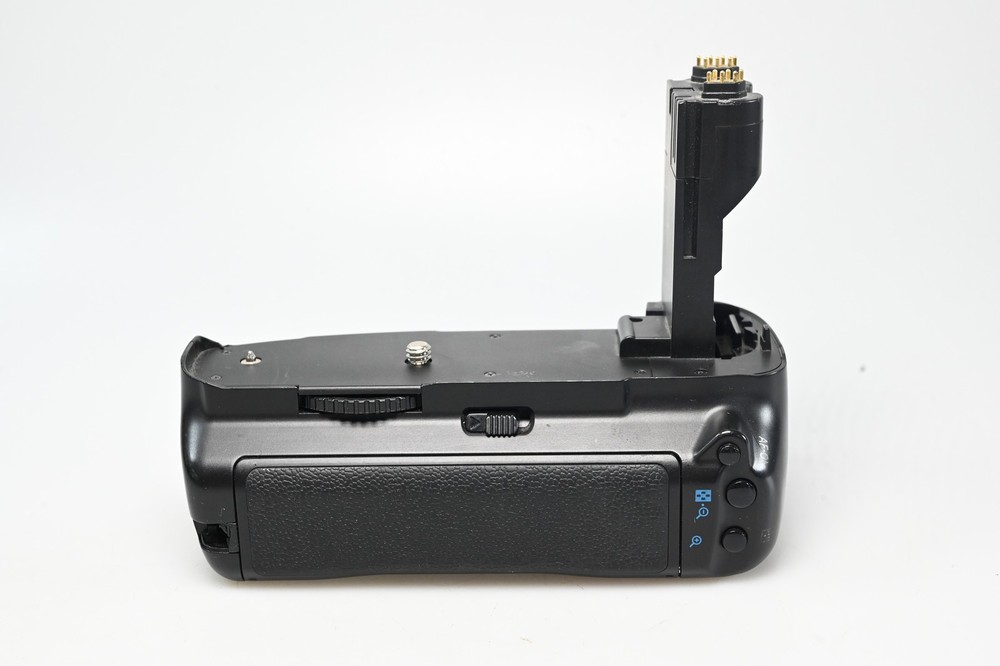 Misc. Battery Grip Pack for Canon EOS 7D #G596
