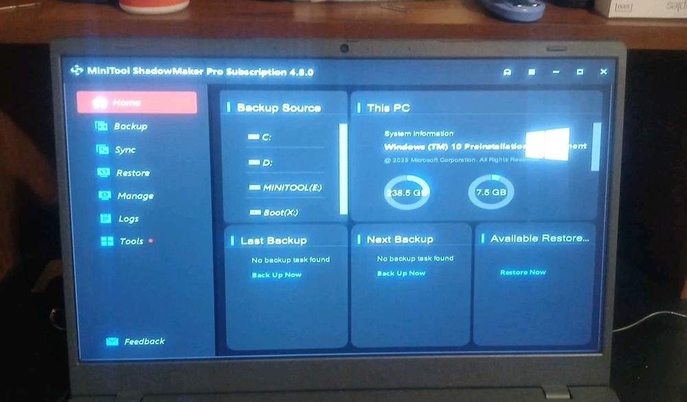 Minitool ShadowMaker Software BOOT USB Drive for cloning HDD SSD etc.