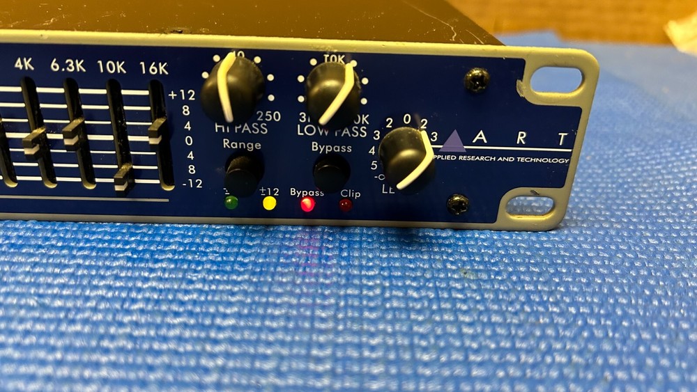 APPLIED RESEARCH AND TECHNOLOGY MODEL 441 EQUALIZER