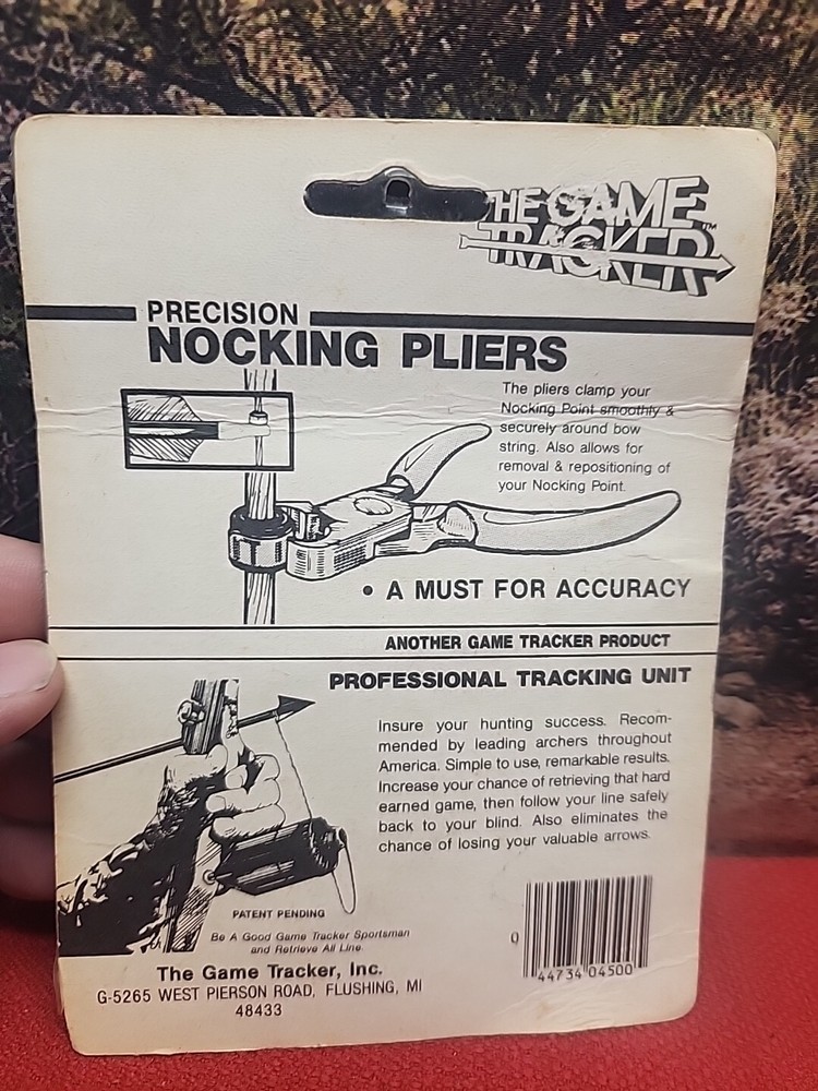 The Game Tracker Precision Nocking Pliers - Green