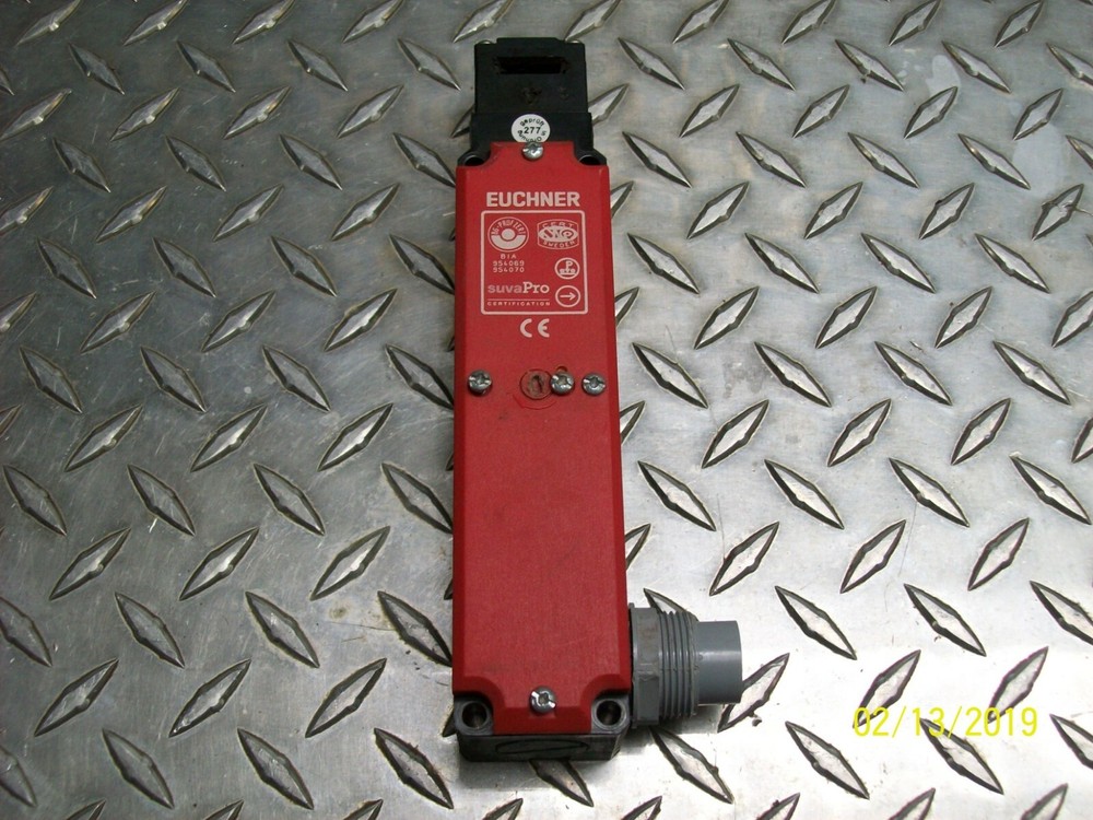 EUCHNER TP3-4121A024SR11 SAFETY SWITCH no key