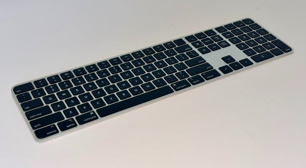 Apple Magic Keyboard with Touch ID - A3119