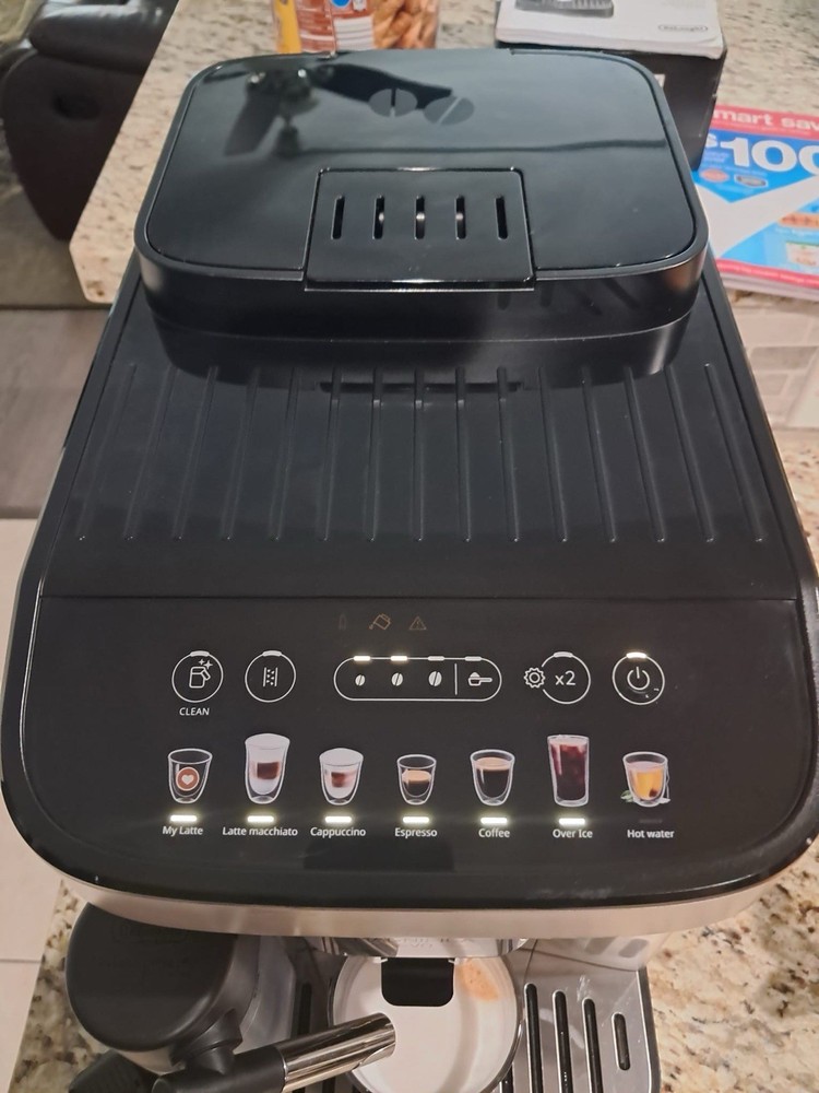 De'Longhi Magnifica Evo Espresso Machine - ECAM29084SB