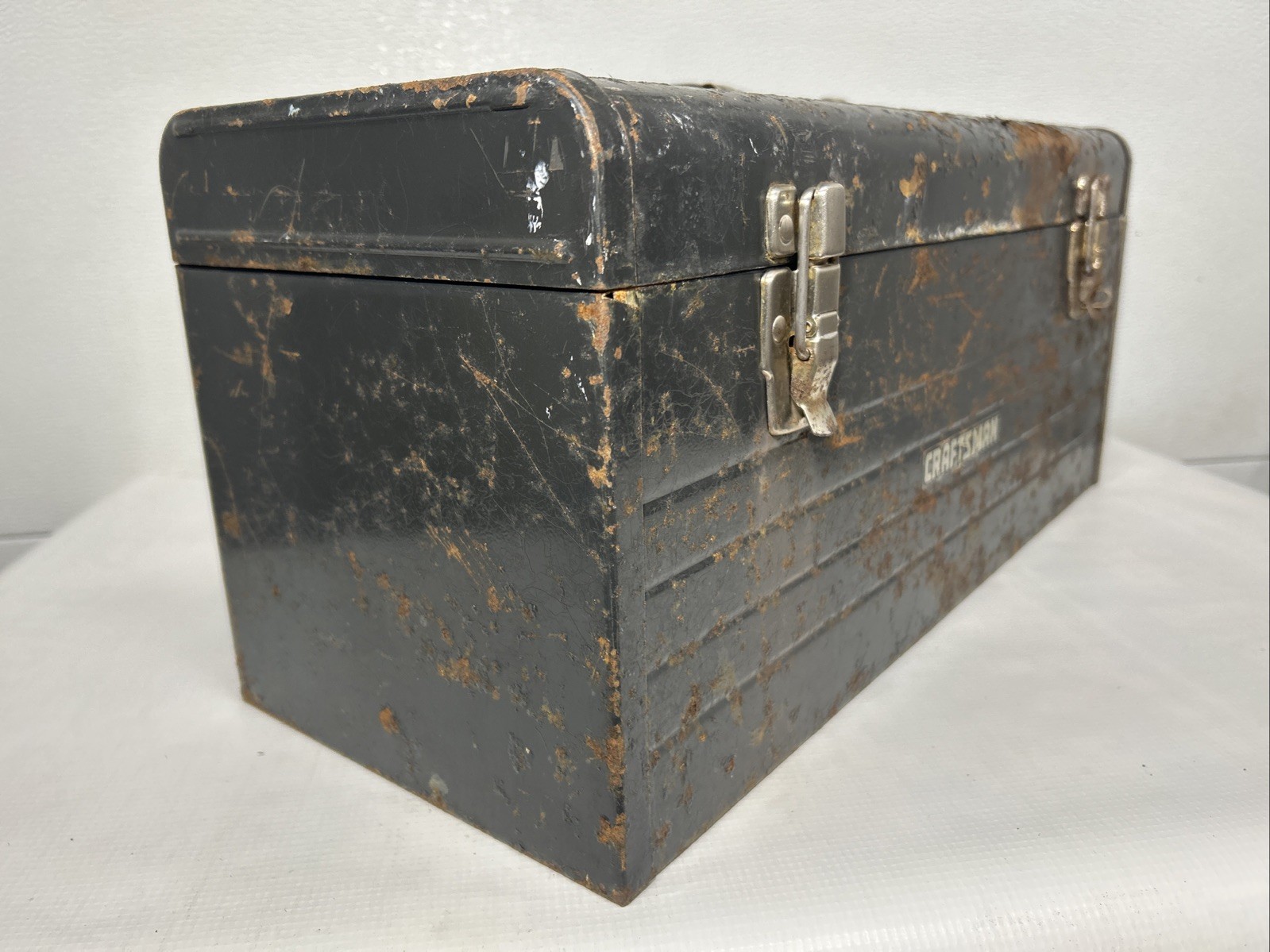 Vintage Sears Craftsman Gray Metal Tool Box Nice Patina 20”L x 8”W x 9"H w/Tray