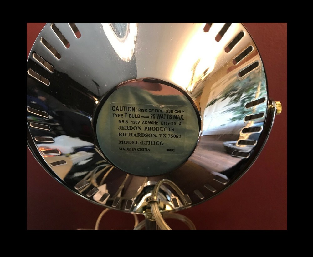JERDON LT111CG 7.5" LIGHTED MAKEUP MIRROR WITH MAGNIFICATION 13.5"H