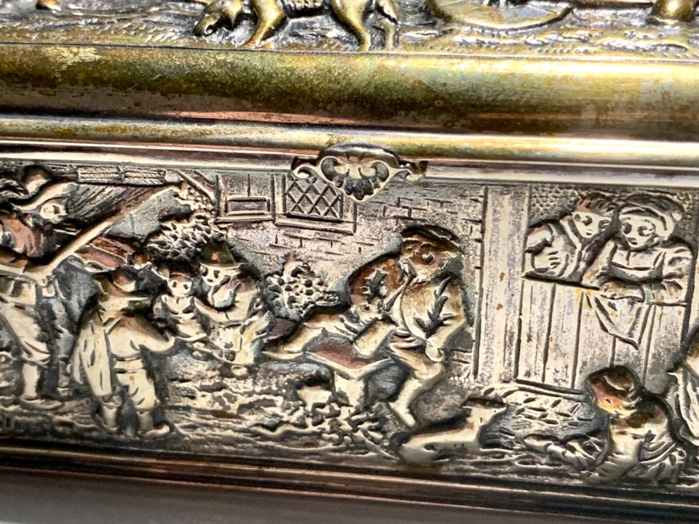 BEAUTIFUL - Vintage Dutch 833 Silver Repousse Box