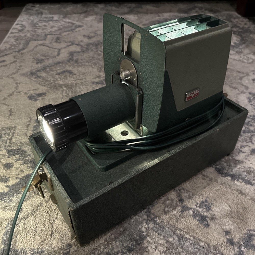 Vintage Argus 300 Automatic Slide Projector W/Protective Case