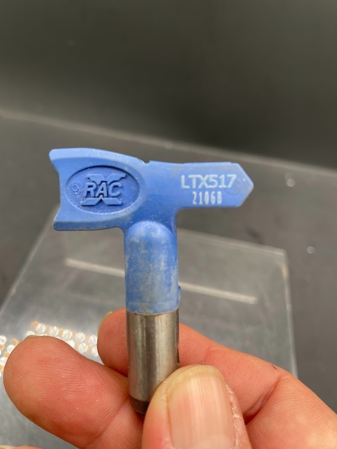 Quantity 1 Graco RAC X Switch Tip LTX517 Paint Sprayer Tip Open Box Unused