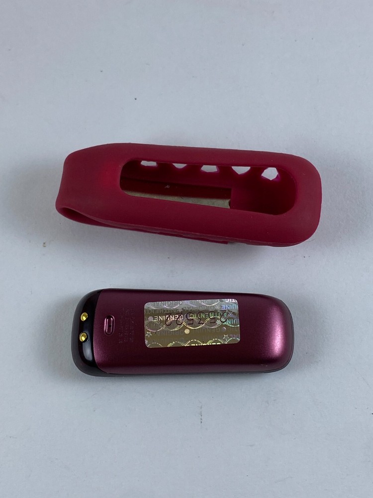Fitbit One Red & Holder - version 6.46 new battery. PLEASE READ THE DESCRIPTION!