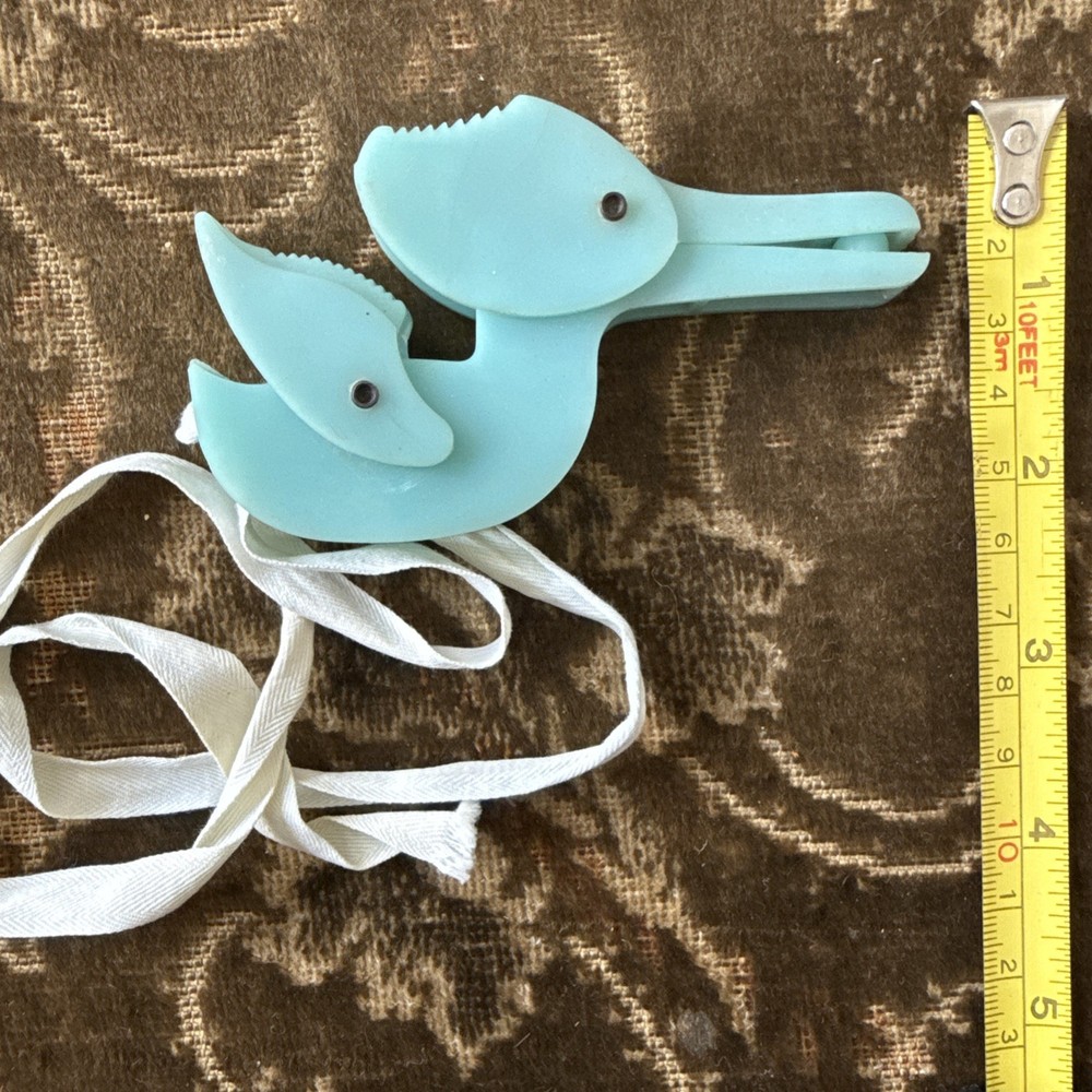 Vintage Bakelite Duck Clip