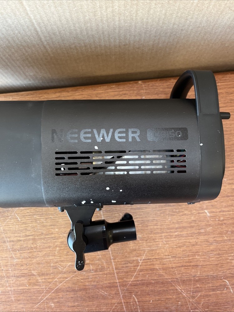NEEWER CB150 LED VIDEO LIGHT