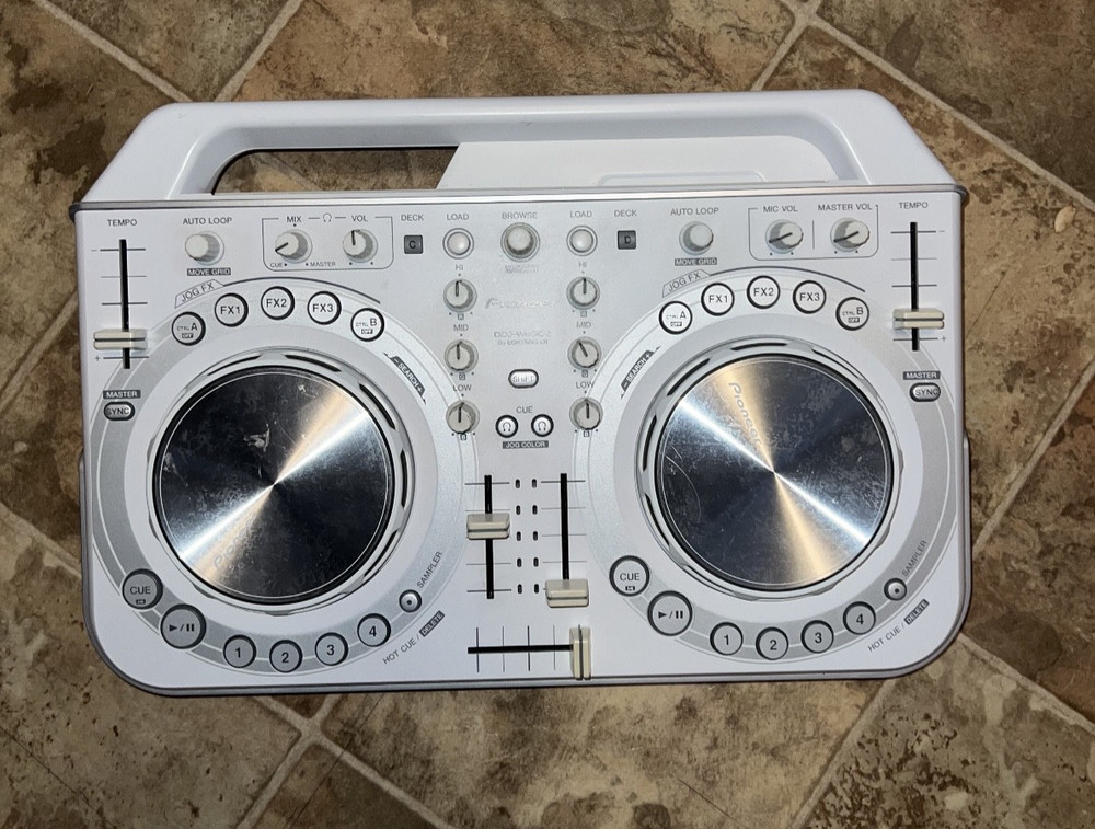 Pioneer DDJ - WeGo2-w DJ Controller (White)