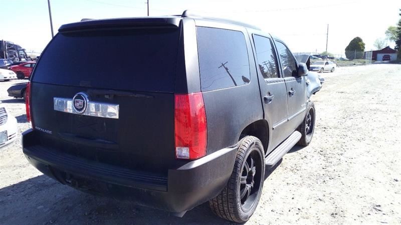 Rear Temperature Control Console Mounted Opt D07 from 2007 ESCALADE 7067043