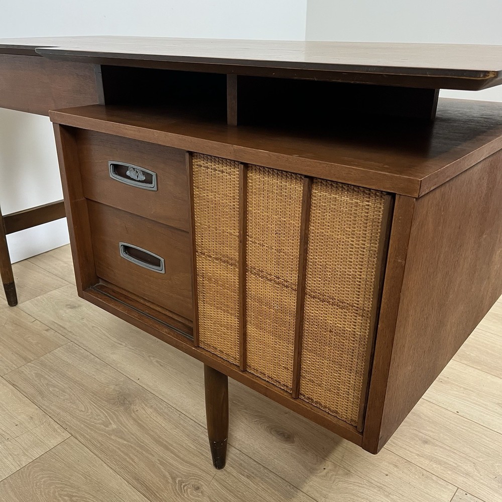 Mid-Century Modern Desk By Hooker For Mainline