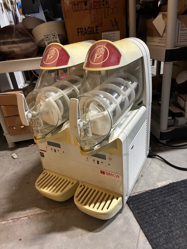 Ice Cream and Slushy machine - Ugolini Minigel Plus2