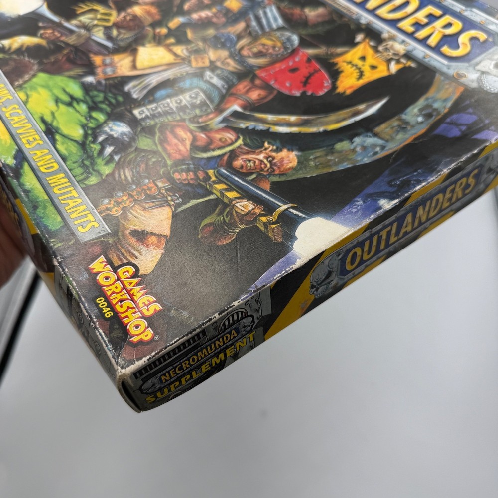 Warhammer 40k Outlanders Expansion Pack INCOMPLETE Read